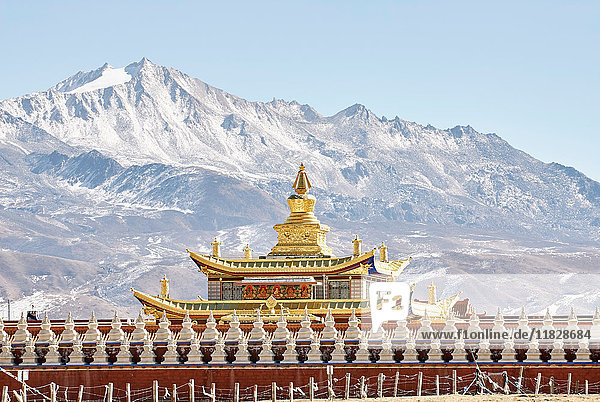 Tagong-Tempel und Berge, Kangding, Sichuan, China