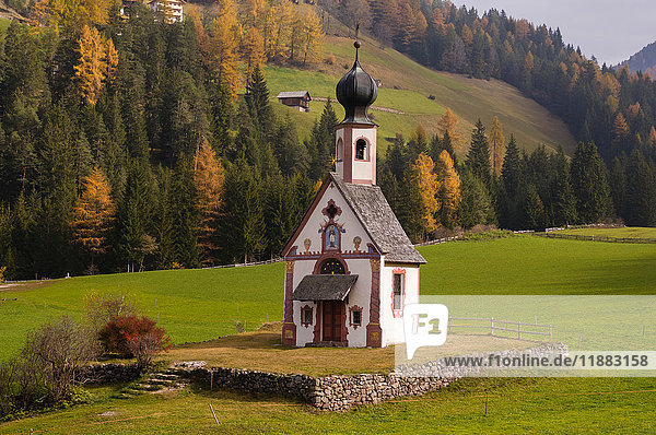 Kirche St. Johann  St. Maddalena  Funeser Tal  Dolomiten  Südtirol  Italien  Europa