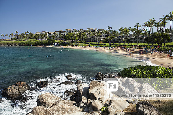 'Schnorchler und Schwimmer  Kapalua Beach; Kapalua  Maui  Hawaii  Vereinigte Staaten von Amerika'.