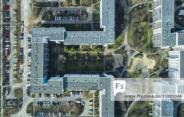 Luftaufnahme von Mehrfamilienhäusern in der Stadt  Berlin  Brandenburg  Deutschland