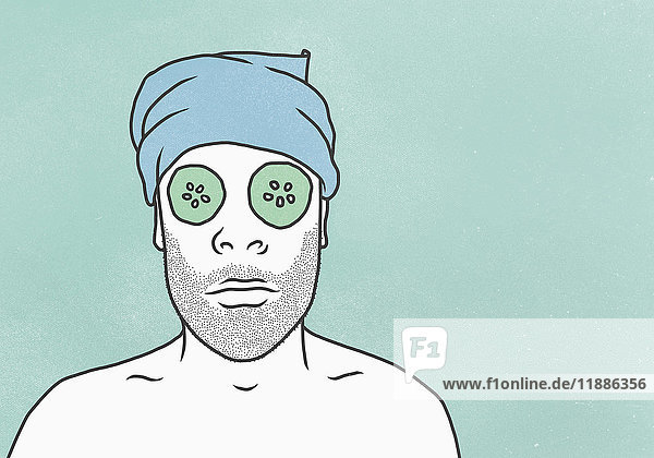 Mann mit Gesichtsmaske und Handtuch vor blauem Hintergrund
