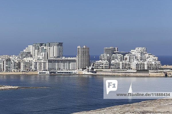 Landzunge mit Büro- und Wohngebäuden  Hotelturm Fortina Spa Resort  Sliema  Malta  Europa