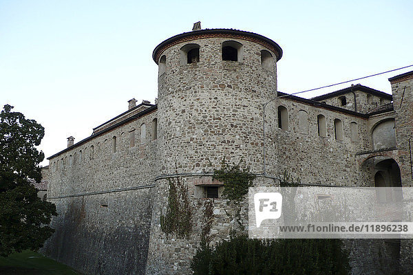 Italien  Emilia Romagna  Agazzano  Festung Anguissola Scotti