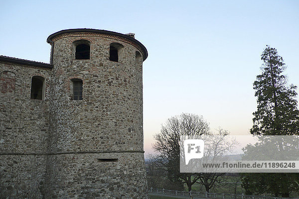 Italien  Emilia Romagna  Agazzano  Festung Anguissola Scotti