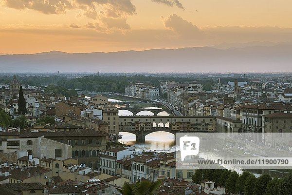 Panoramic view from Piazzale Michelangelo  cityscape at sunset  Ponte Vecchio and river Arno  Florence  Tuscany  Italy  Europe