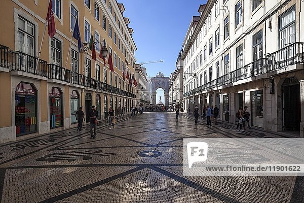 Einkaufsstraße  Rua Augusta  Stadtteil Baixa  Lissabon  Portugal  Europa