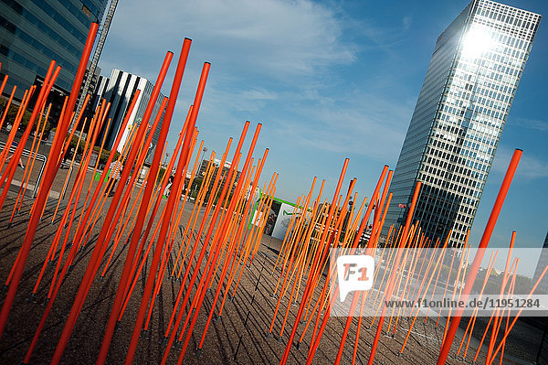 Frankreich Paris La Defense experimentelle Stadtmöblierung
