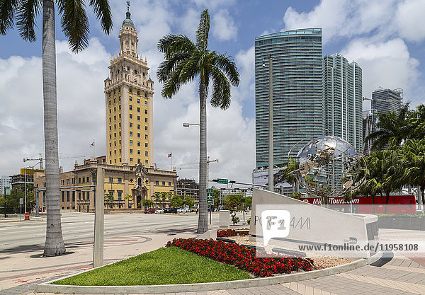 Der Freedom Tower in Downtown Miami  Miami  Florida  Vereinigte Staaten von Amerika  Nordamerika