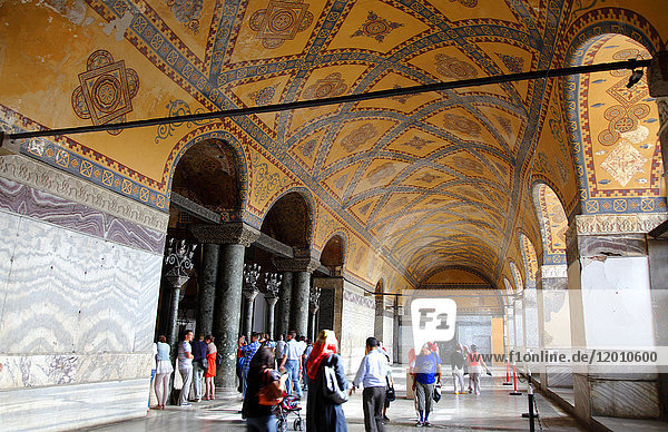 Türkei  Istanbul  Gemeinde Fatih  Bezirk Sultanahmet  Basilika Sainte Sophie  (Aya Sofia Museum) Unesco-Weltkulturerbe