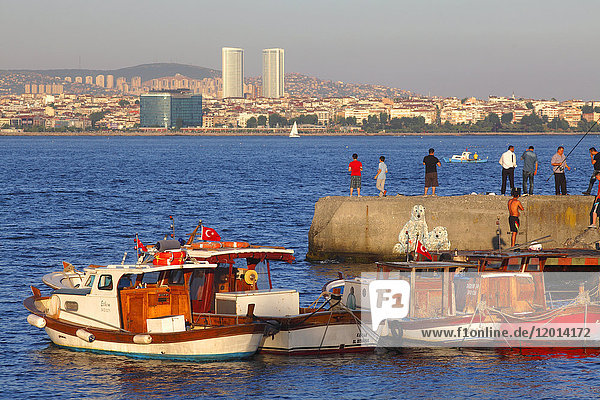 Türkei  Istanbul (Gemeinde Fatih)  Bezirk Sultanahmet  Hafen Catladi Kapi