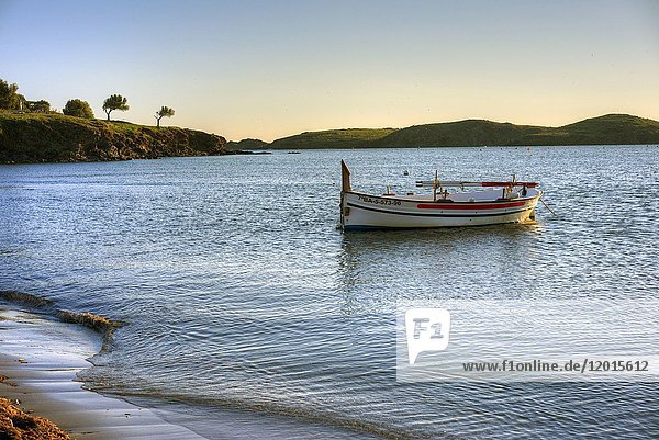 Europa Espagne Catalogne Costa Brava Cadaques Der Bach von Portlligat ist einer der schönsten Bäche der Costa Brava.