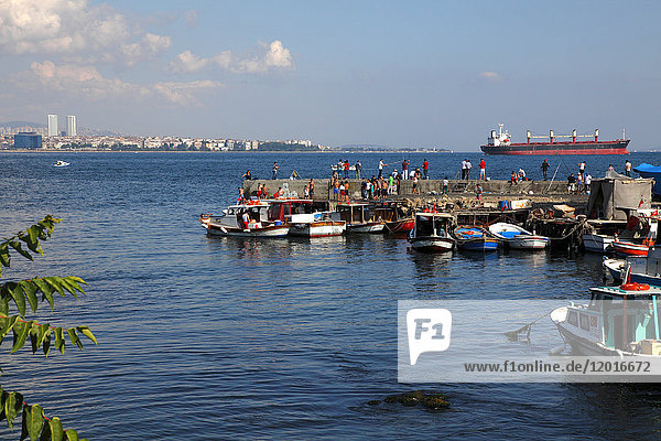 Türkei  Istanbul  Catladi Kapi Hafen