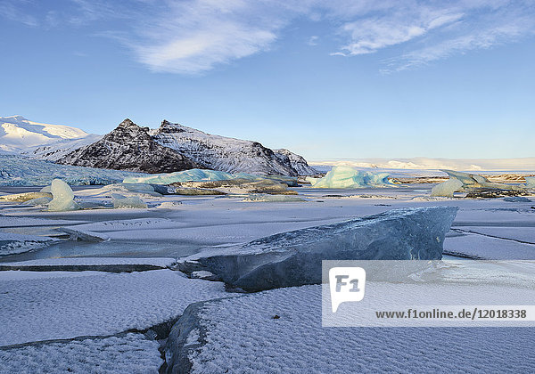 Gletscherlandschaft  Fjallsarlon  Gletschersee  Island