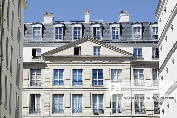 Paris  1. Arrondissement  Rue de la Ferronnerie. Fassade eines Wohngebäudes.