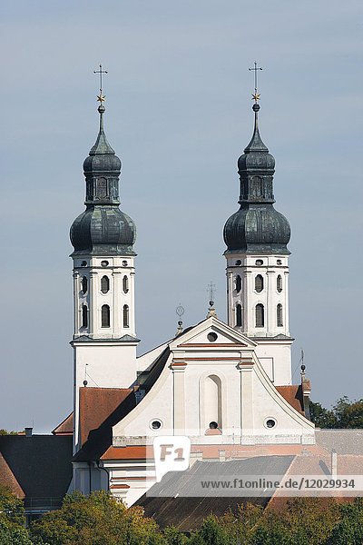 Kloster Obermarchtal  Klosterkirche St. Peter und Paul  Obermarchtal  Baden Württemberg  Deutschland  Europa