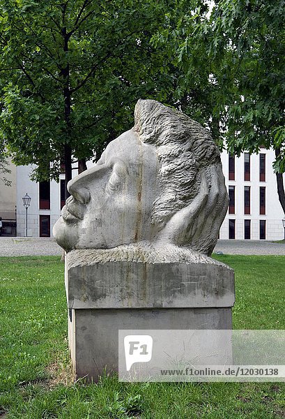 Heinrich-Heine-Denkmal  erstellt von Jens Bergner  Universitätsplatz  Halle an der Saale  Sachsen-Anhalt  Deutschland  Europa
