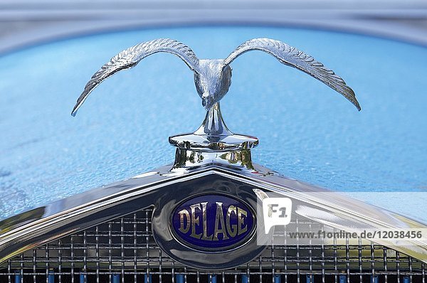 Historical radiator figure and brand emblem Delage  model D 8 SS  French vintage car from 1931  vintage car meeting  Classic Days Schloss Dyck  Jüchen  North Rhine-Westphalia  Germany  Europe