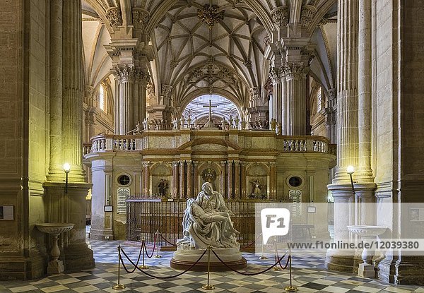 Pieta  Chor von hinten  isabellinisches Rippengewölbe  Kathedrale Catedral de la Encarnación de Guadix  Guadix  Marquesado Region  Provinz Granada  Andalusien  Spanien  Europa