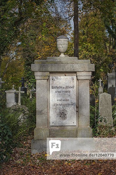 Grabstätte von Wilhelm Alexander Wolfgang Kobell  ab 1817 Ritter von Kobell  war ein Landschafts-  Tier- und Schlachtenmaler  Südfriehof  München  Bayern  Deutschland  Europa