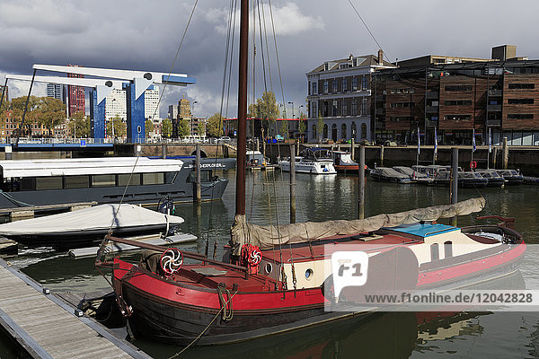 Stadthafen in Entrepothaven  Rotterdam  Südholland  Niederlande  Europa