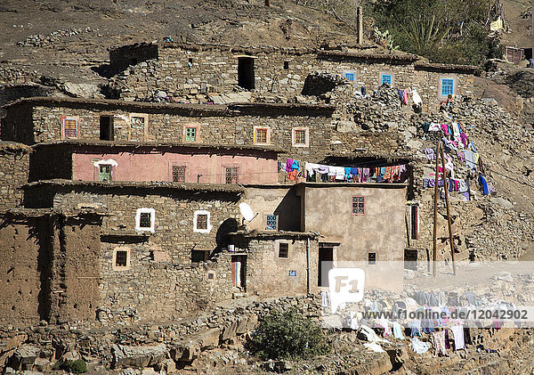 Traditionelles Dorf im Hohen Atlasgebirge  Marokko  Nordafrika  Afrika