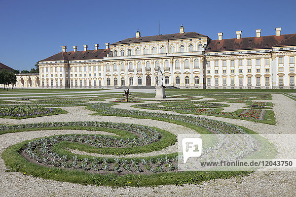 Neues Schloss Schleißheim mit Schlosspark  Oberschleißheim  München  Bayern  Deutschland  Europa