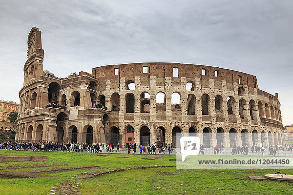 Kolosseum  Römisches Amphitheater  Forum  Historisches Zentrum (Centro Storico)  Rom  UNESCO-Weltkulturerbe  Latium  Italien  Europa