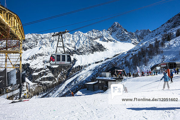 Skiers At A Ski Resort  Aiguille Ges Grands Montets; Chamonix  France
