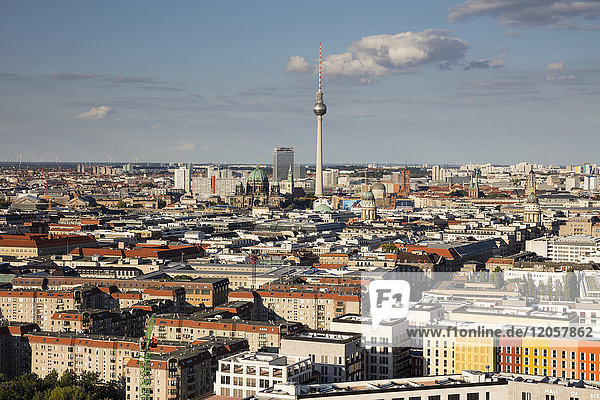 Deutschland  Berlin  erhöhte Stadtansicht