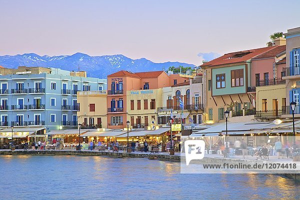 Der venezianische Hafen  Chania  Kreta  Griechische Inseln  Griechenland  Europa