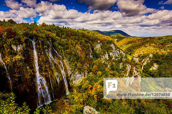 Aussichtspunkt im Nationalpark Plitvicer Seen  UNESCO-Weltkulturerbe  Kroatien  Europa