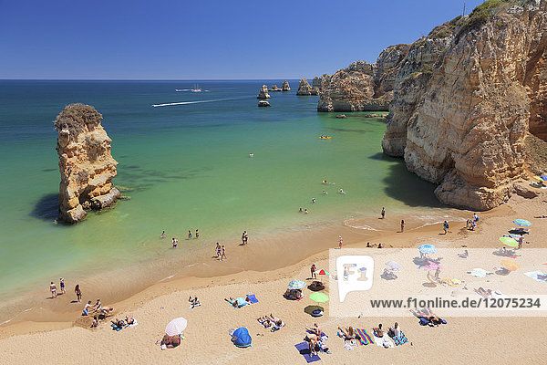 Strand Praia da Dona Ana  Atlantischer Ozean  in der Nähe von Lagos  Algarve  Portugal  Europa
