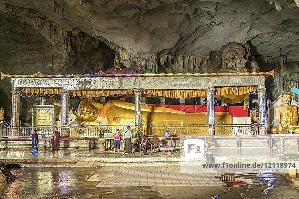 Liegender Buddha in der Saddan-Höhle  Hpa-an  Myanmar  Asien