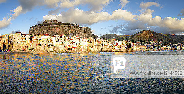 Italy  Sicily  Panoramic view of Cefalu