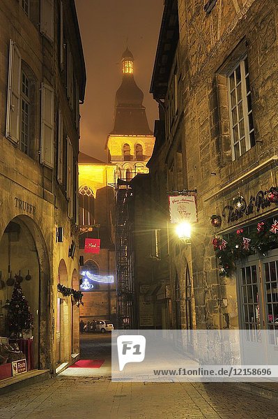 Winter street at night with steeple of Sarlat Cathedral  Sarlat-la-Canéda  Dordogne Department  New Aquitaine  France.