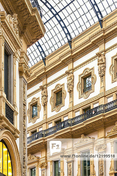 Italien,  Mailand,  Teil der Fassade der Galleria Vittorio Emanuele II