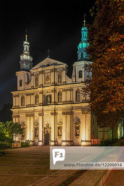 Polen  Krakau  Polen  Krakau  Paulinerkloster und St. Michaelskirche bei Nacht