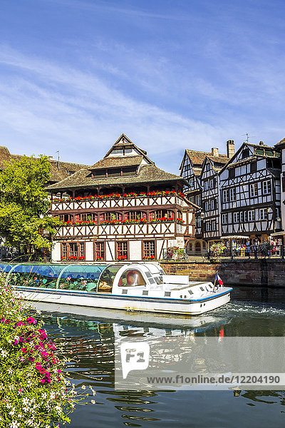 Frankreich  Elsass  Straßburg  Altstadt  Tourboot