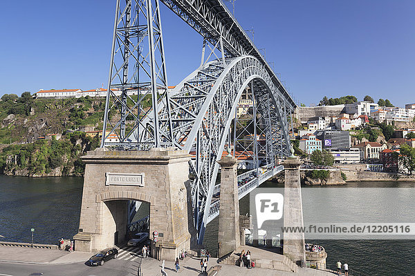 Ponte Dom Luis I Bridge  UNESCO World Heritage Site  Douro River  Porto (Oporto)  Portugal  Europe