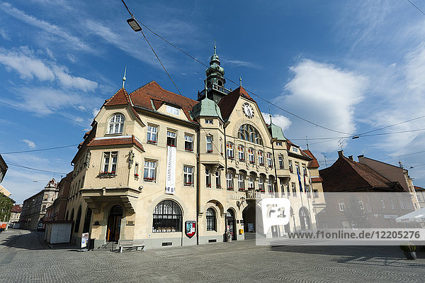 Das Rathaus  Ptuj  Slowenien  Europa