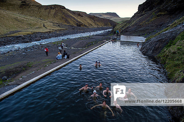 Heißes Schwimmbad Seljavallalaug  Island  Polarregionen