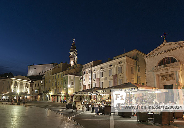 Tartini square at dusk  Piran  Slovenia  Europe
