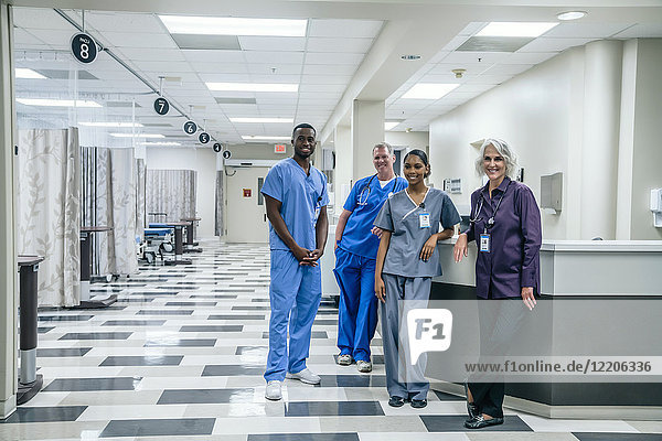 Porträt des medizinischen Teams im Krankenhaus