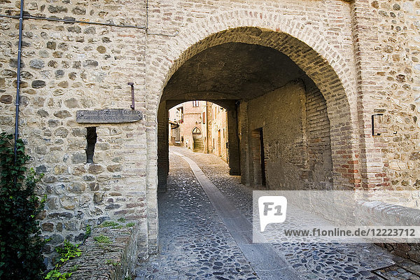 Mittelalterliches Dorf Savignano sul Panaro  Emilia Romagna  Italien