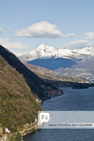 Der Comer See vom Val d'Intelvi aus gesehen  Lombardei  Italien