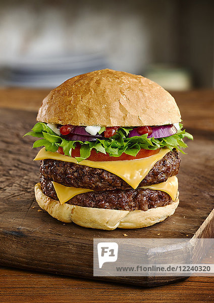 Doppel-Burger mit Käse