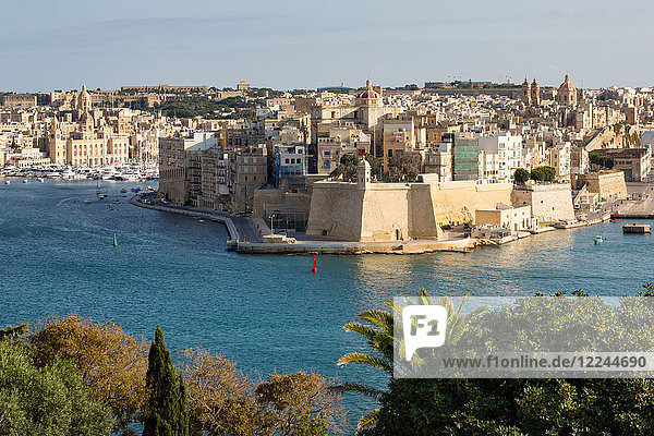 Senglea  one of the Three Cities  and the Grand Harbour in Valletta  UNESCO World Heritage Site and European Capital of Culture 2018  Malta  Mediterranean  Europe