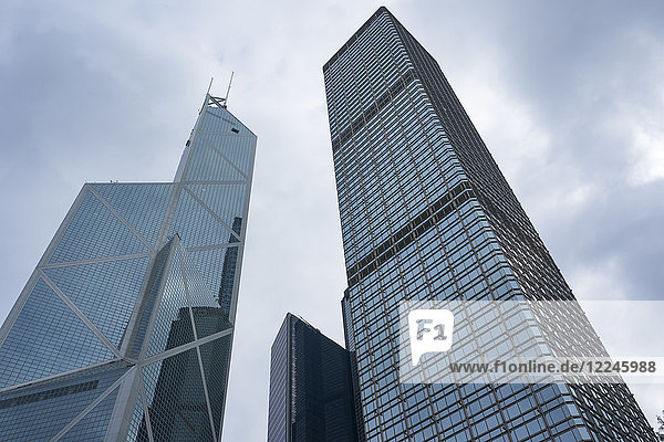 Türme der Bank of China und des Cheung Kong Centre in Central  dem Finanzbezirk von Hongkong Island  Hongkong  China  Asien