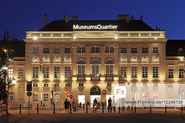 Haupteingang  MuseumsQuartier  Wien  Österreich  Europa