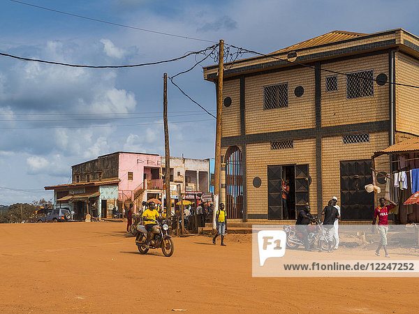 Stadtzentrum von Yokadouma  Ostkamerun  Afrika